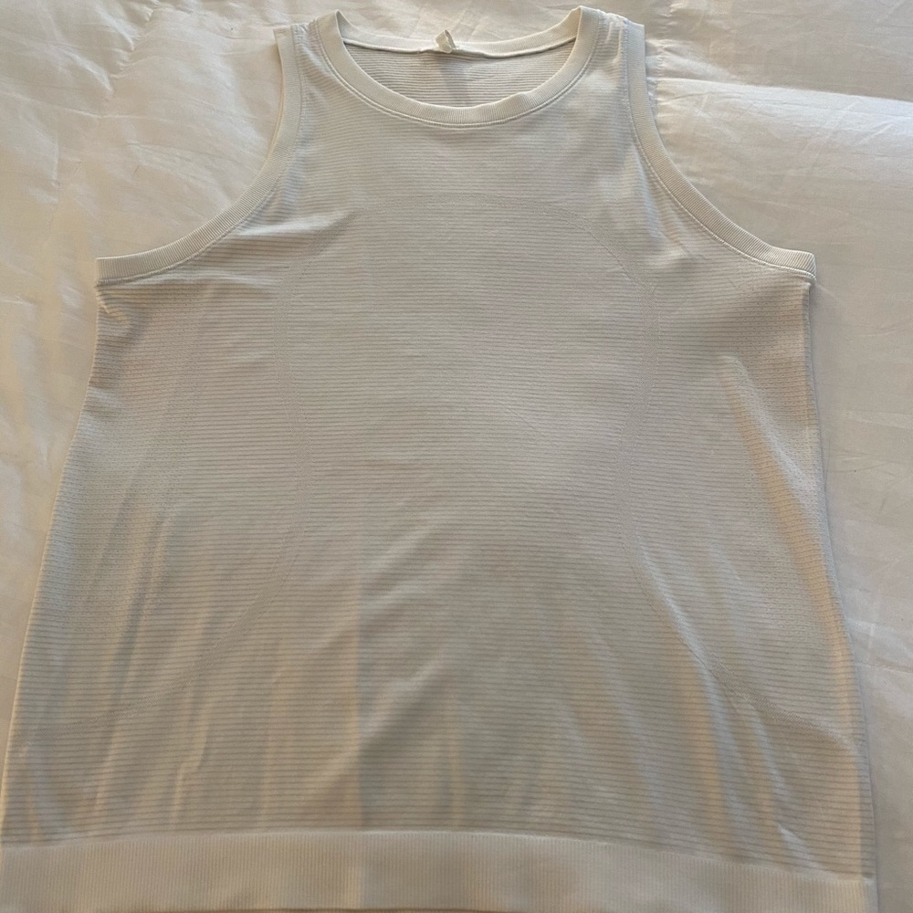 Lululemon muscle tank